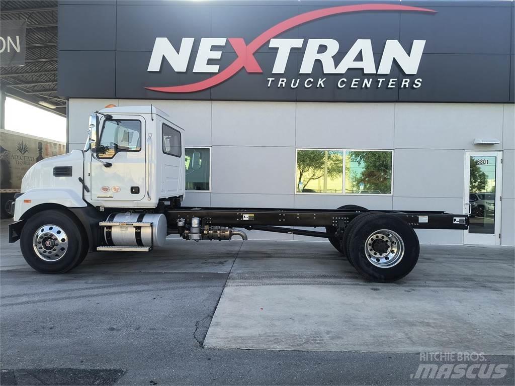 Mack MD7 42R Chassis Cab trucks