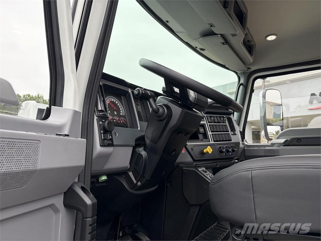 Mack MD7 42R Chassis Cab trucks