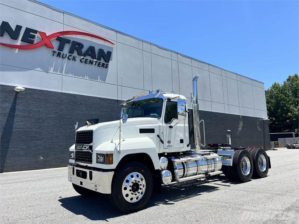 Mack PI64T Prime Movers