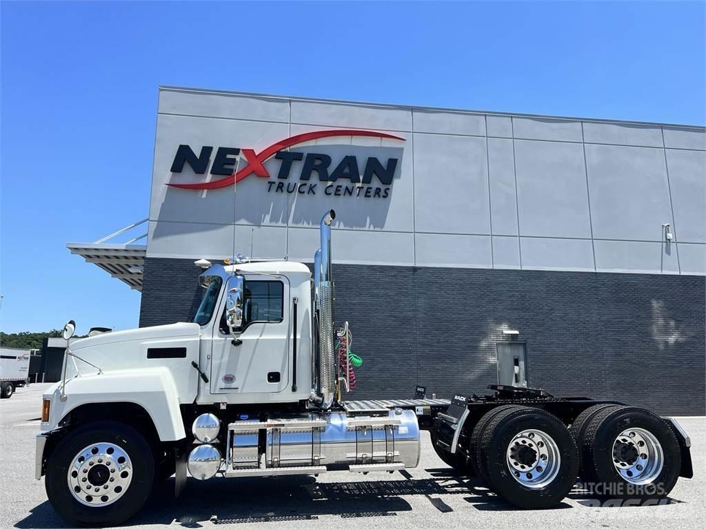Mack PI64T Prime Movers