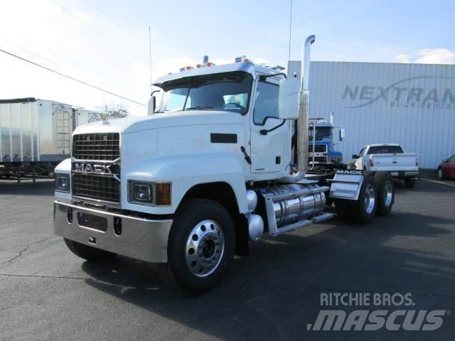 Mack PI64T Prime Movers