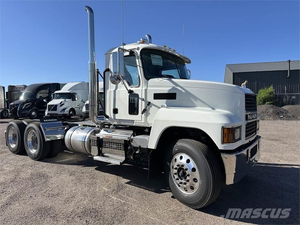 Mack PI64T Prime Movers