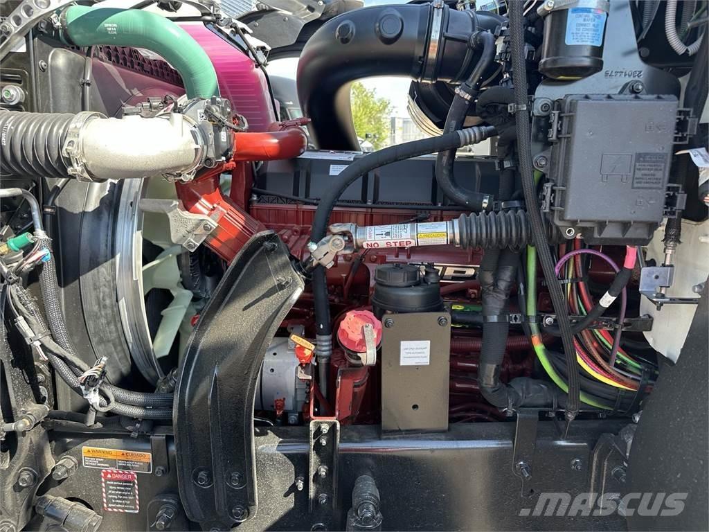 Mack PI64T Prime Movers