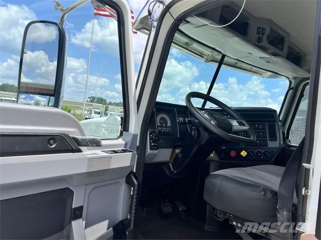 Mack PI64T Prime Movers