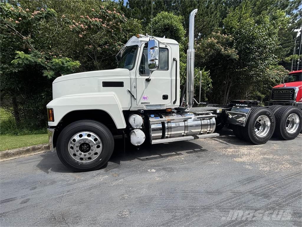 Mack PI64T Prime Movers