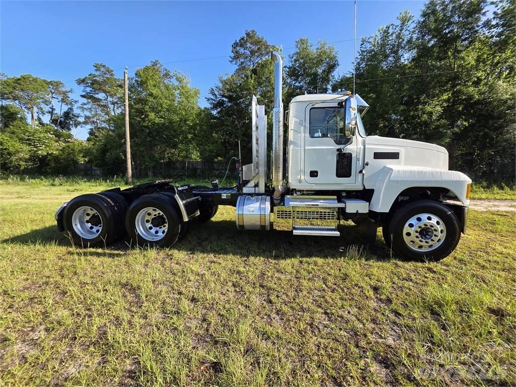 Mack PI64T Prime Movers