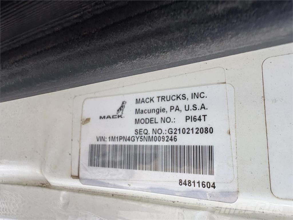 Mack PI64T Prime Movers