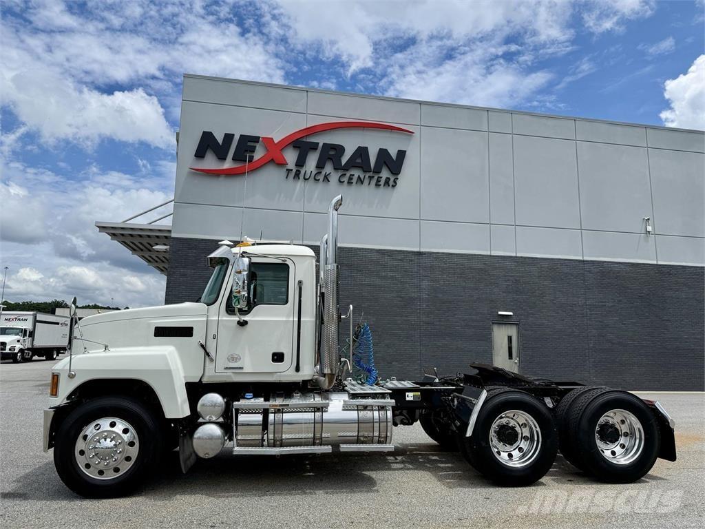 Mack PI64T Prime Movers