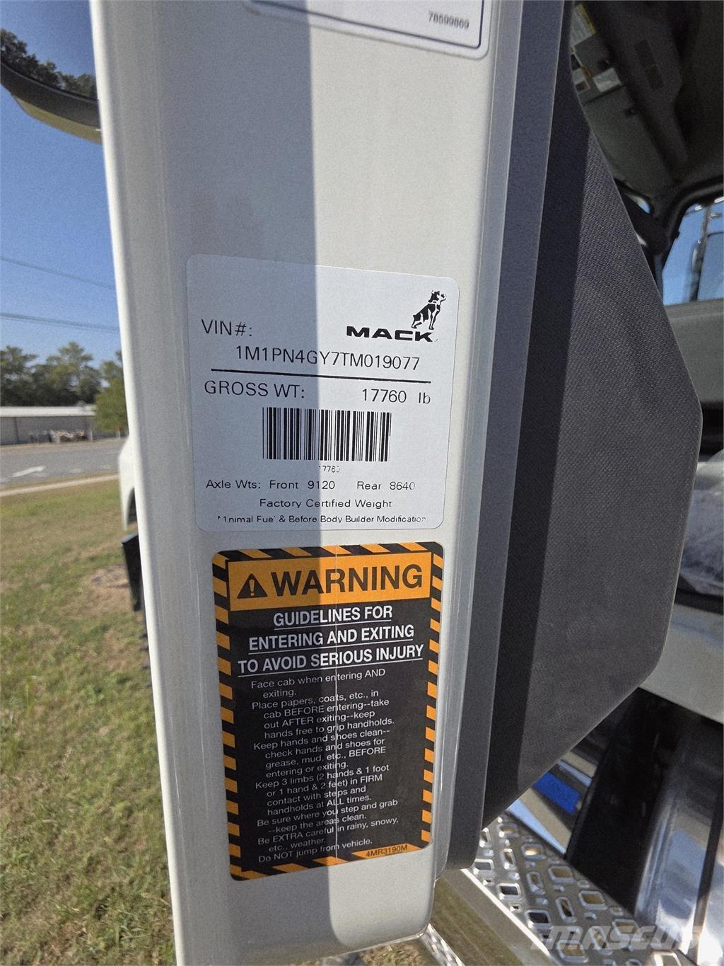 Mack PI64T Prime Movers