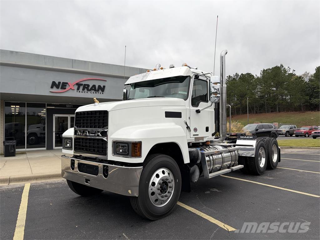 Mack PI64T Prime Movers