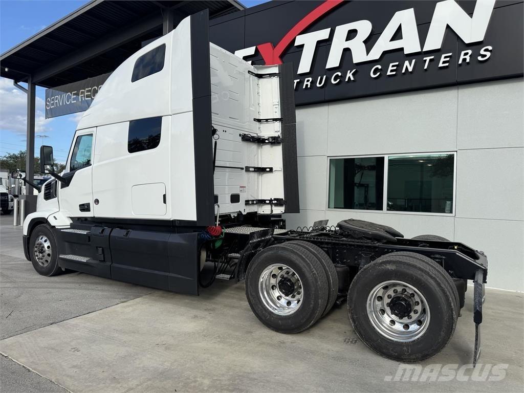 Mack PR64T Prime Movers