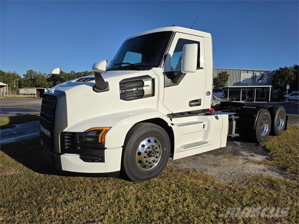 Mack PR64T Prime Movers