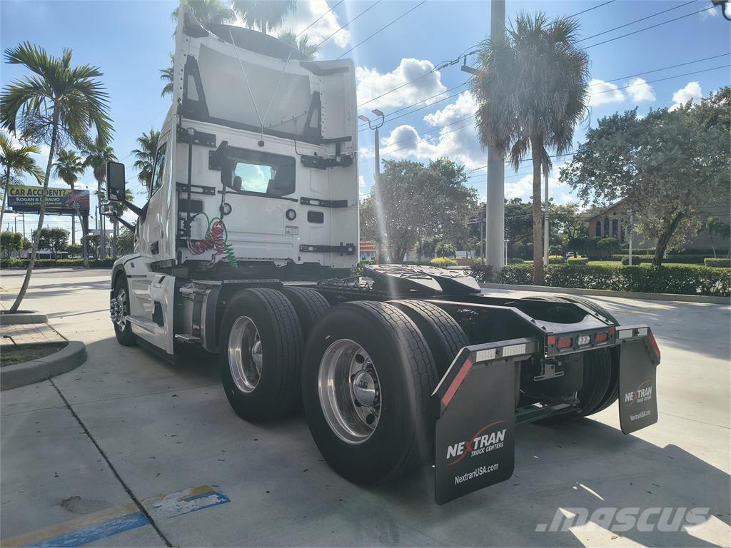 Mack PR64T Prime Movers
