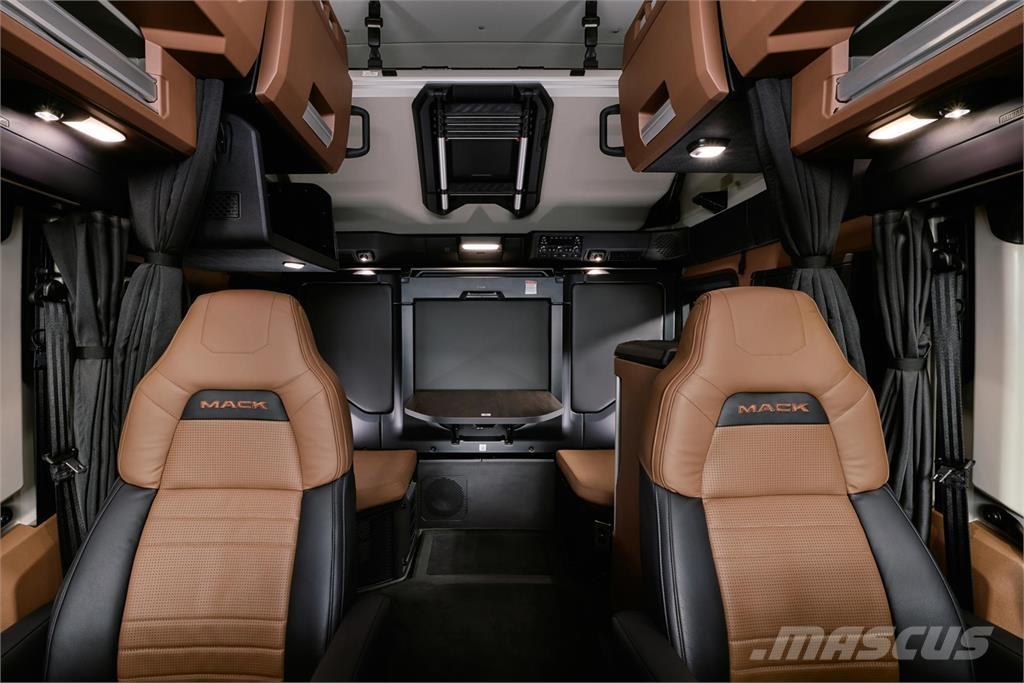 Mack PR64T Prime Movers