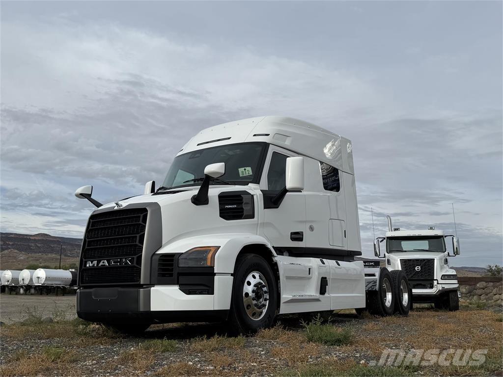 Mack PR64T Prime Movers