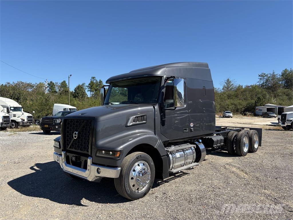 Volvo VAH64600 Hook lift trucks