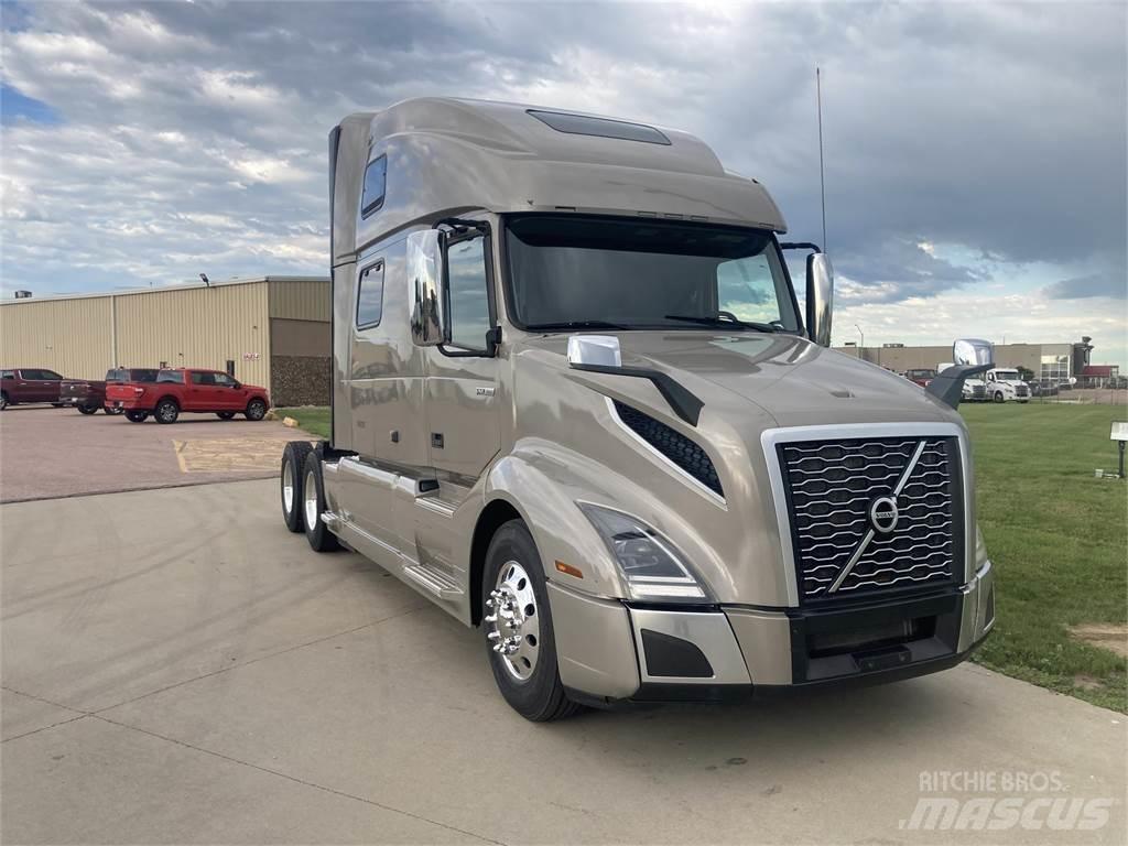Volvo VN Prime Movers