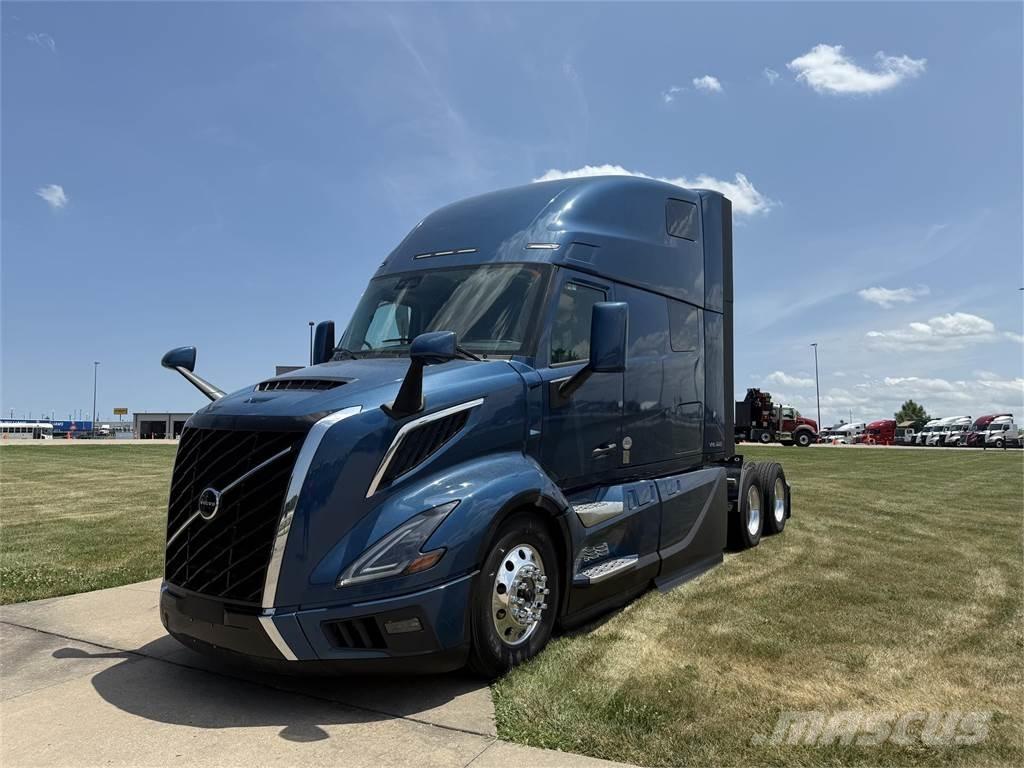 Volvo VNL 860 Prime Movers