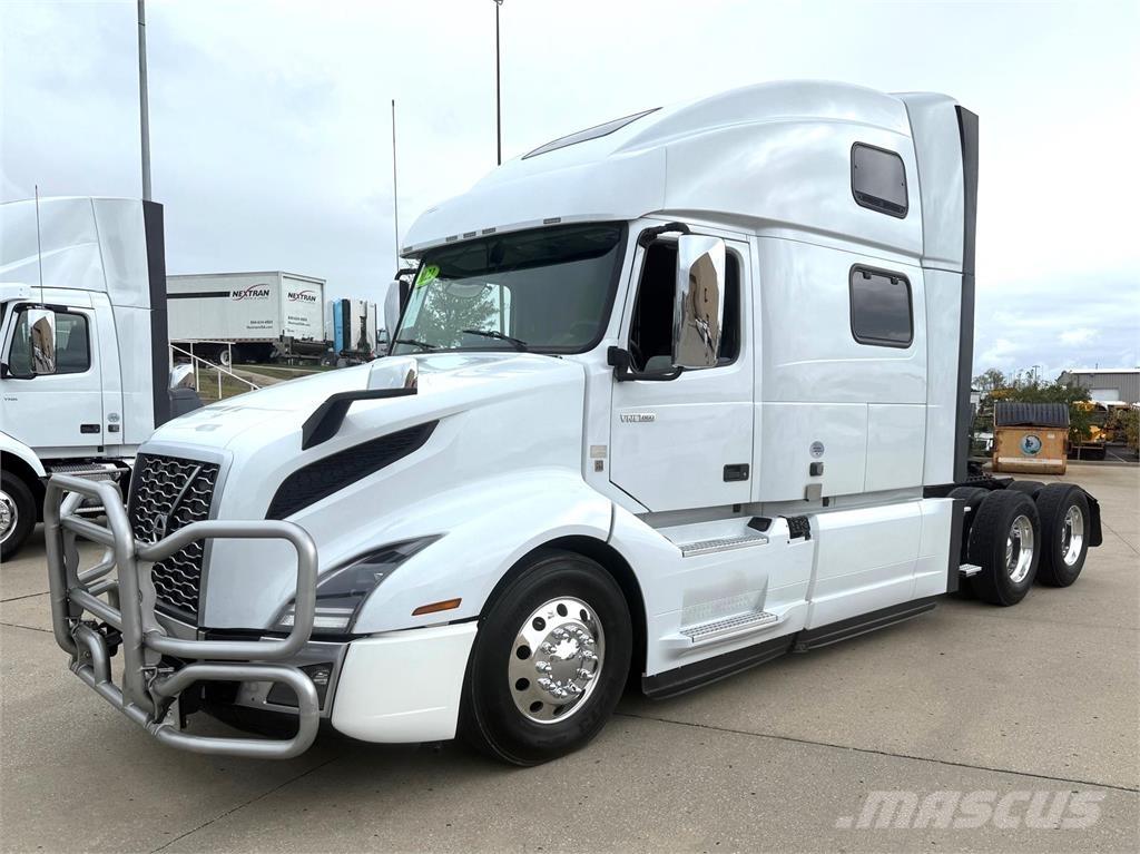 Volvo VNL 860 Prime Movers