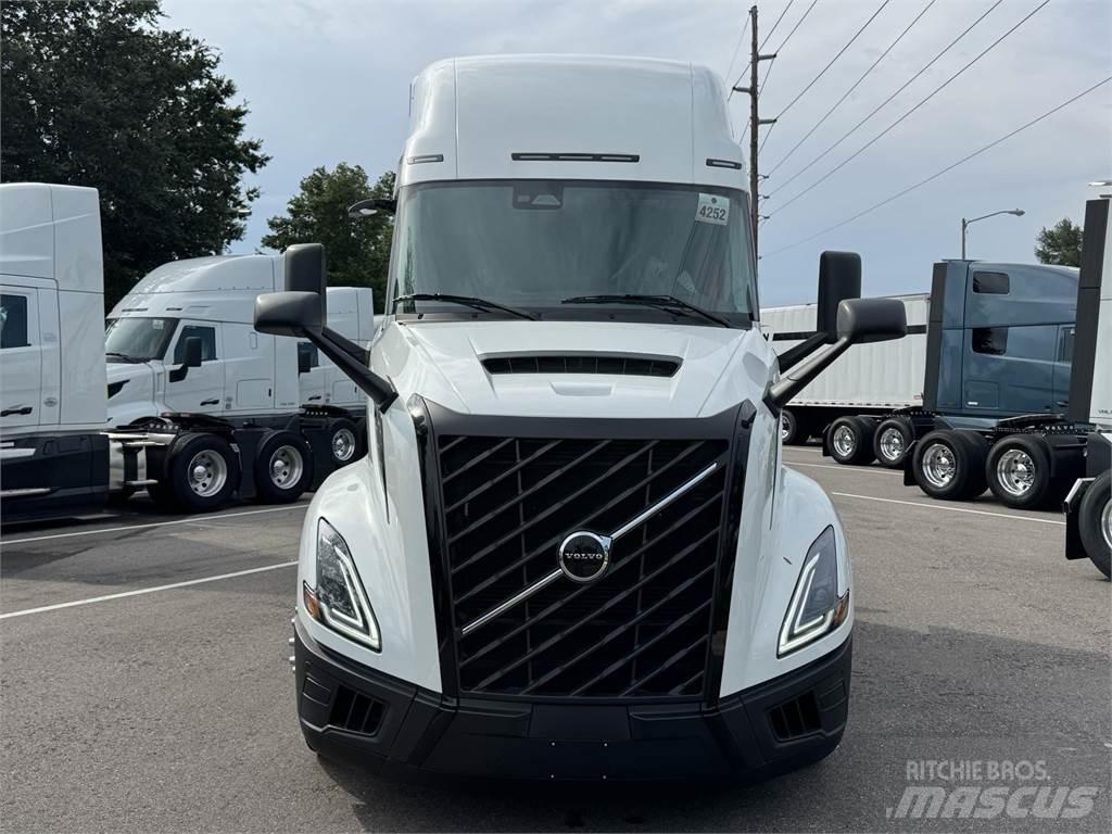 Volvo VNL64T660 Prime Movers