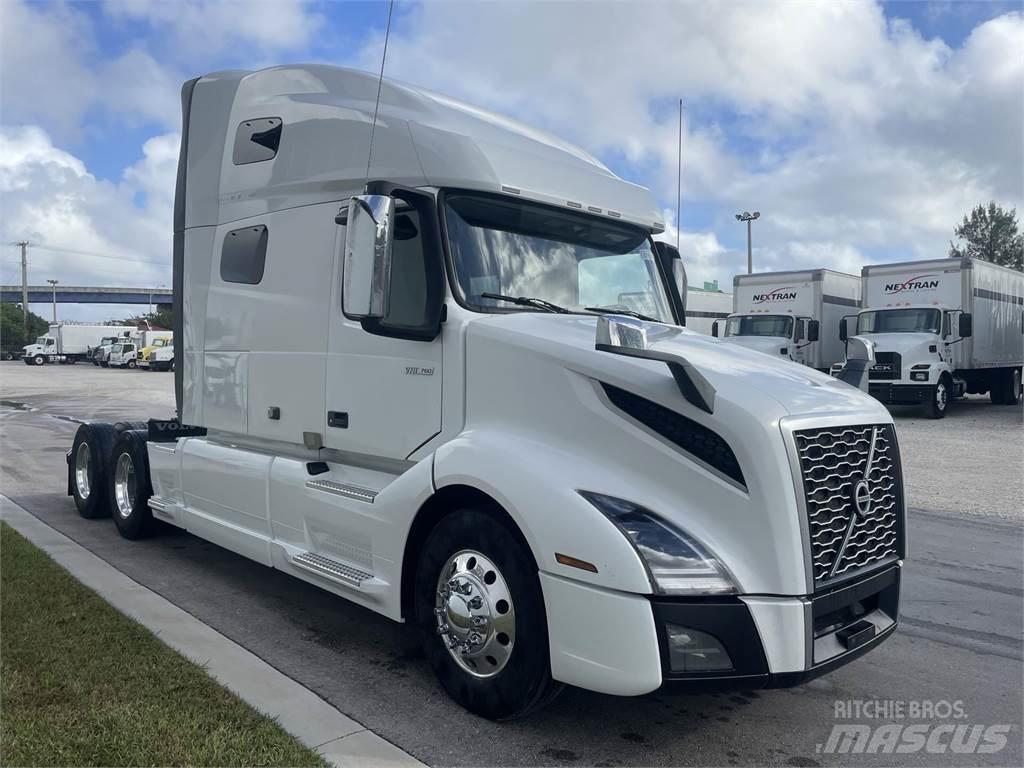 Volvo VNL64T760 Prime Movers