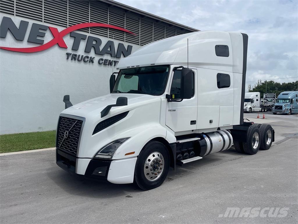Volvo VNL64T760 Prime Movers