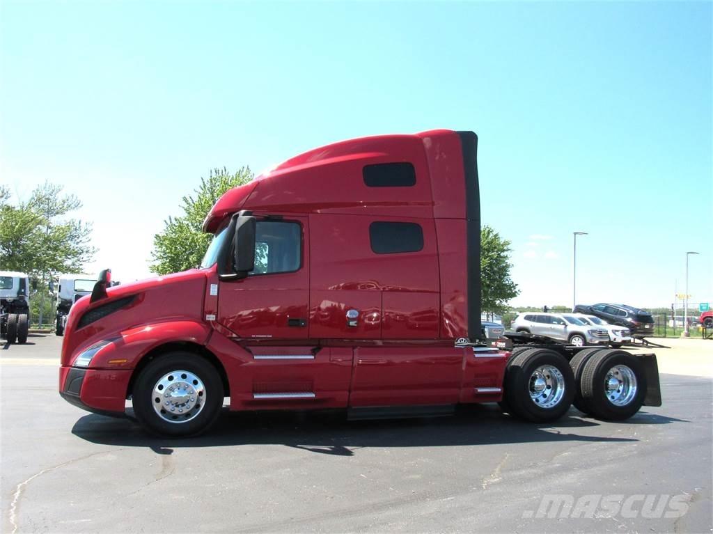 Volvo VNL64T760 Prime Movers