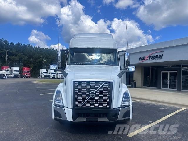 Volvo VNL64T760 Prime Movers