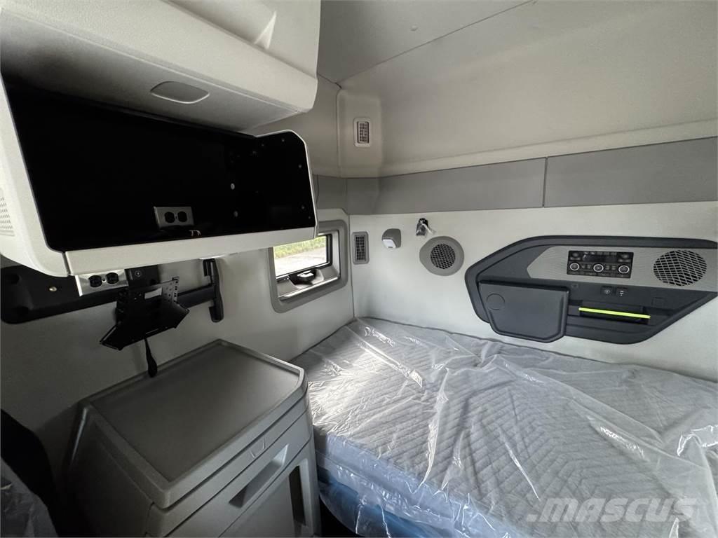 Volvo VNL64T840 Prime Movers