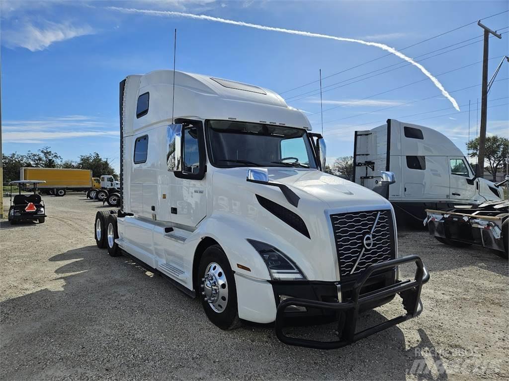 Volvo VNL64T860 Prime Movers