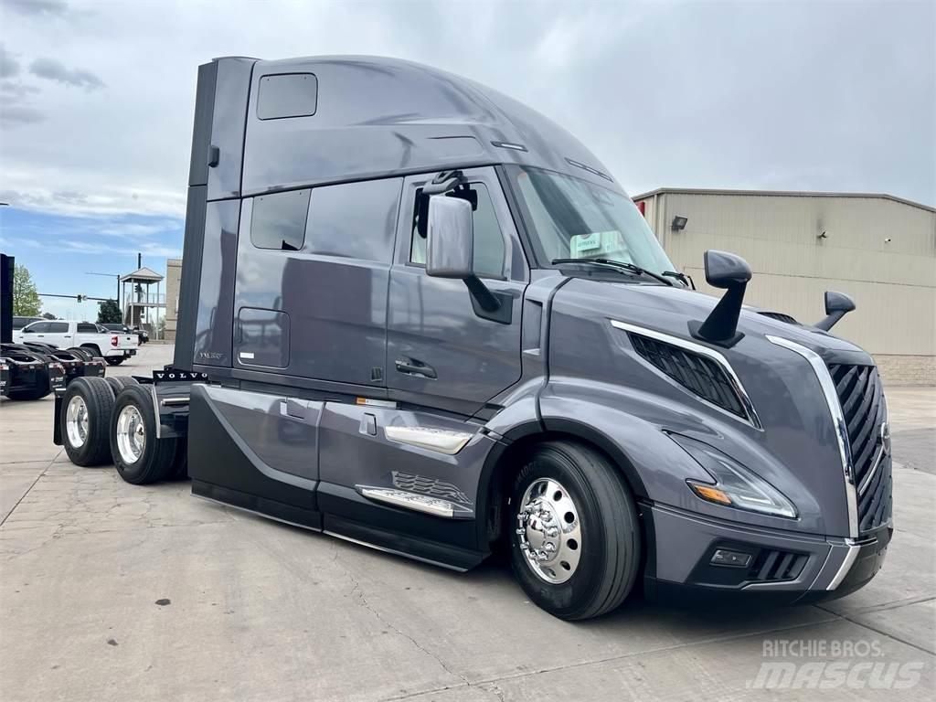 Volvo VNL64T860 Prime Movers