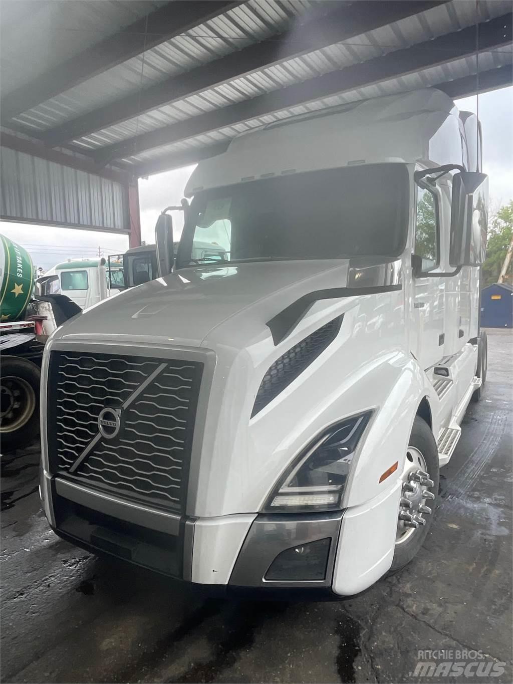 Volvo VNL64T860 Prime Movers