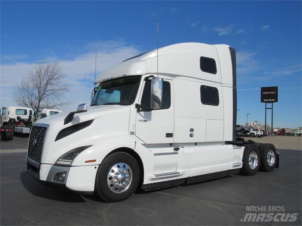 Volvo VNL64T860 Prime Movers