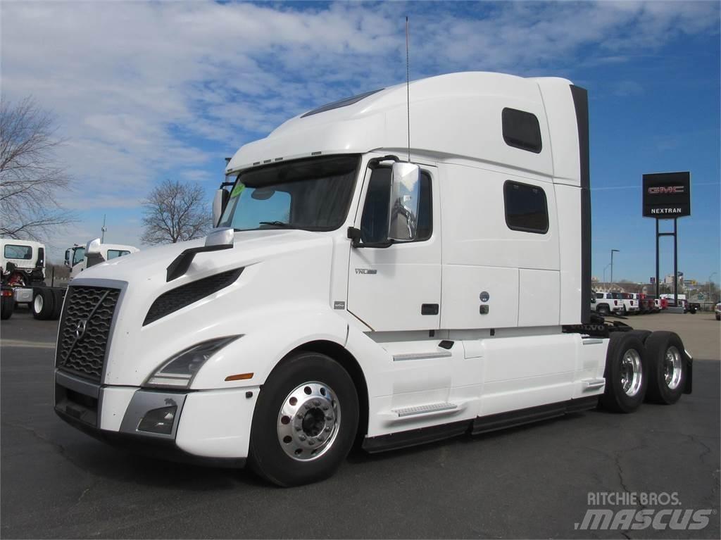 Volvo VNL64T860 Prime Movers