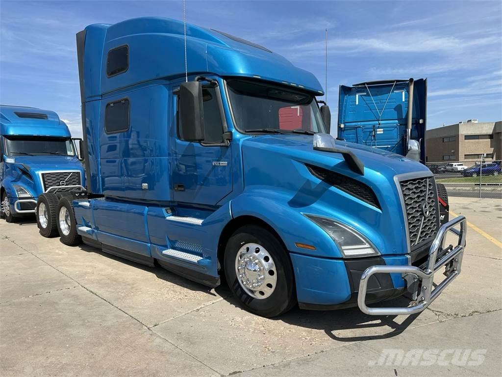 Volvo VNL64T860 Prime Movers