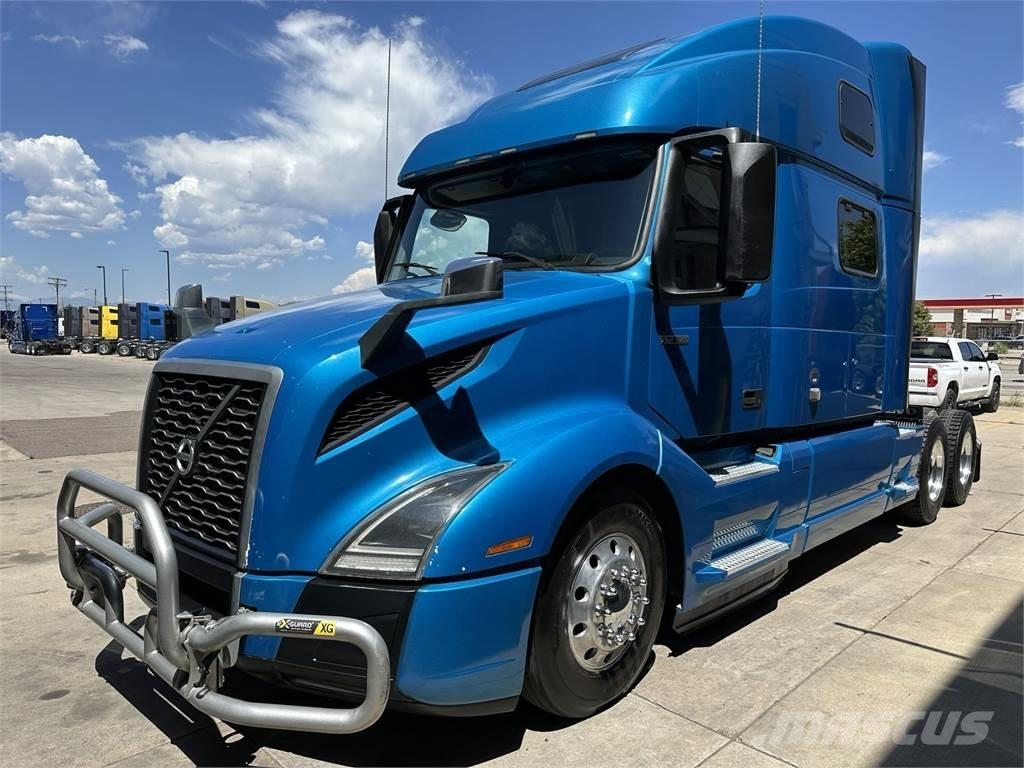 Volvo VNL64T860 Prime Movers
