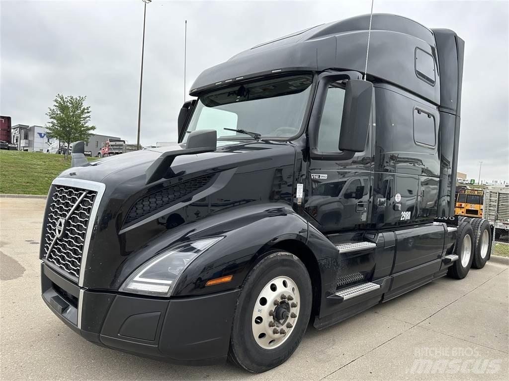 Volvo VNL64T860 Prime Movers