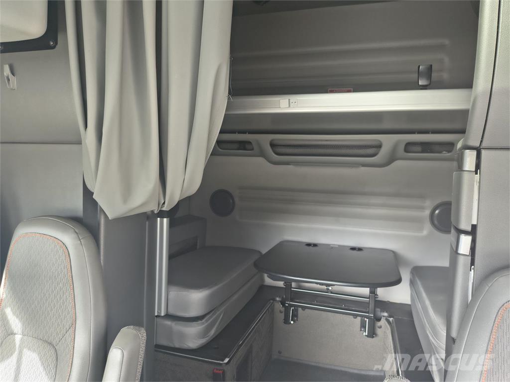 Volvo VNL64T860 Prime Movers