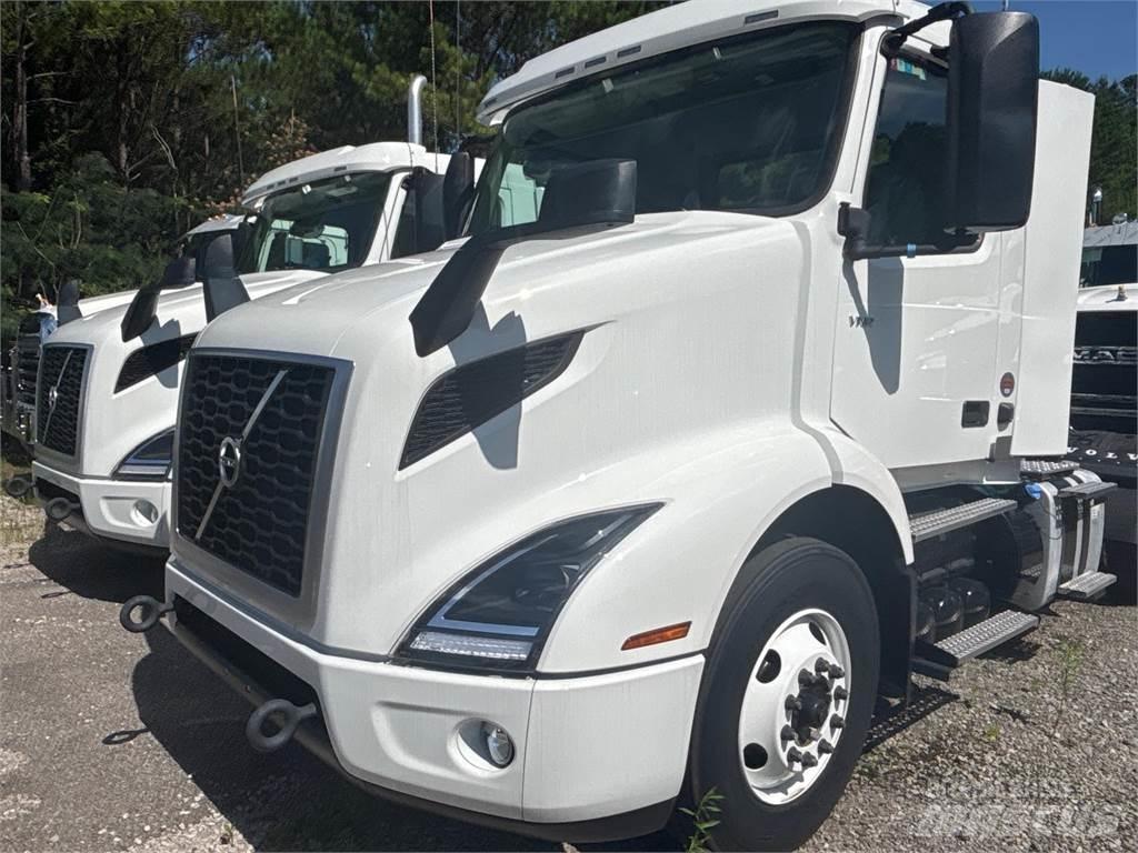 Volvo VNR42T300 Prime Movers