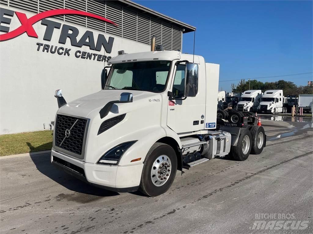 Volvo VNR64T Prime Movers
