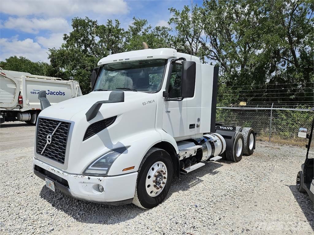 Volvo VNR64T300 Prime Movers