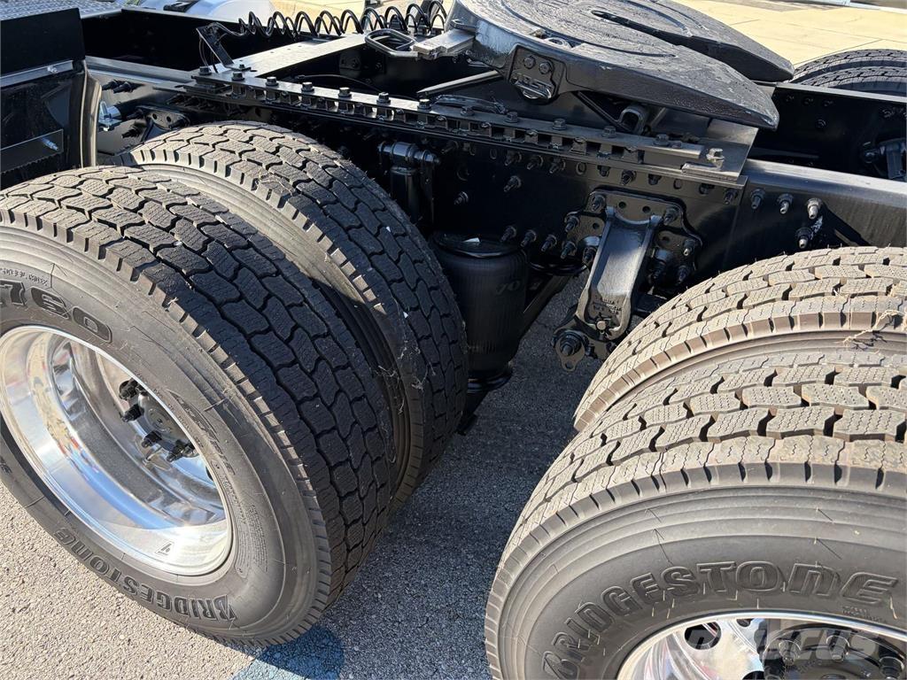 Volvo VNR64T300 Prime Movers