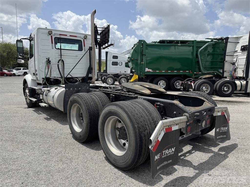 Volvo VNR64T300 Prime Movers
