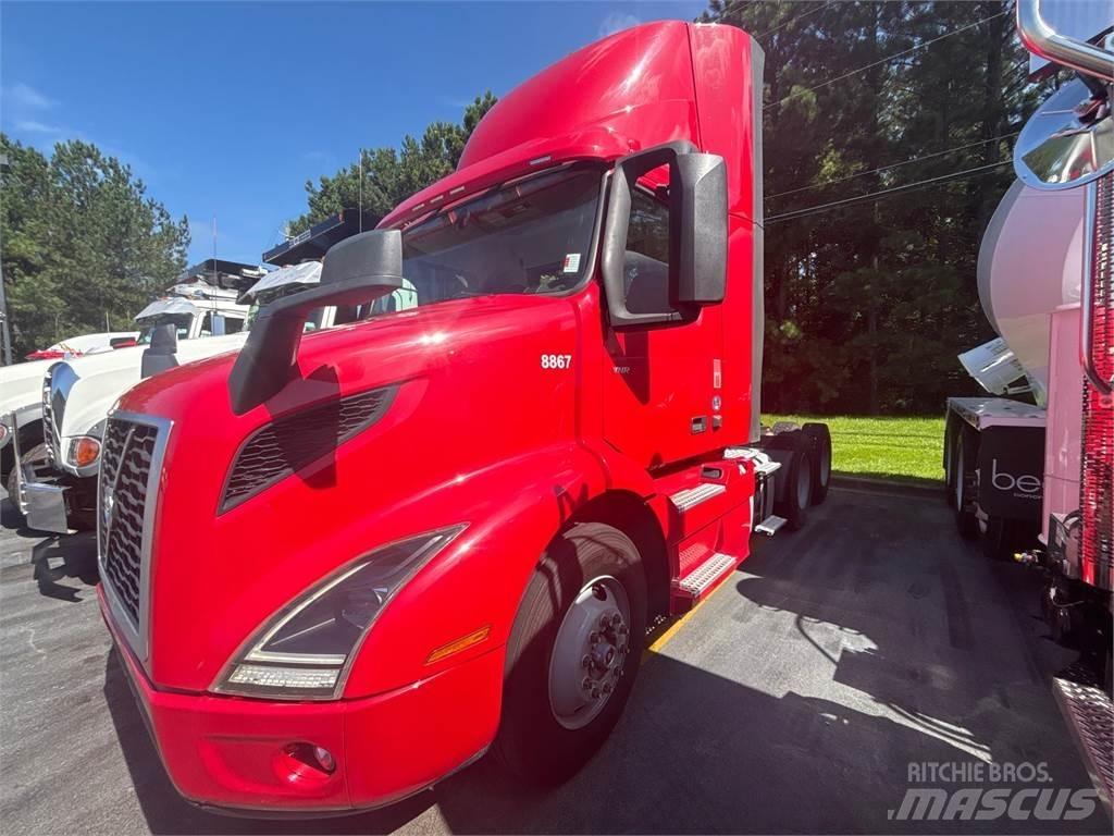 Volvo VNR64T300 Prime Movers