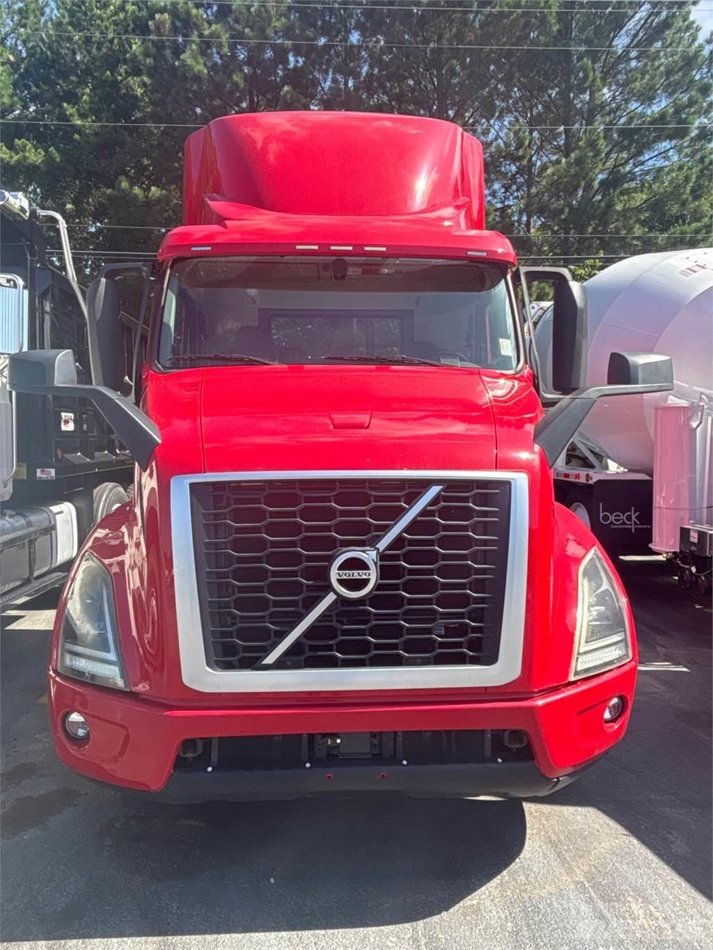 Volvo VNR64T300 Prime Movers