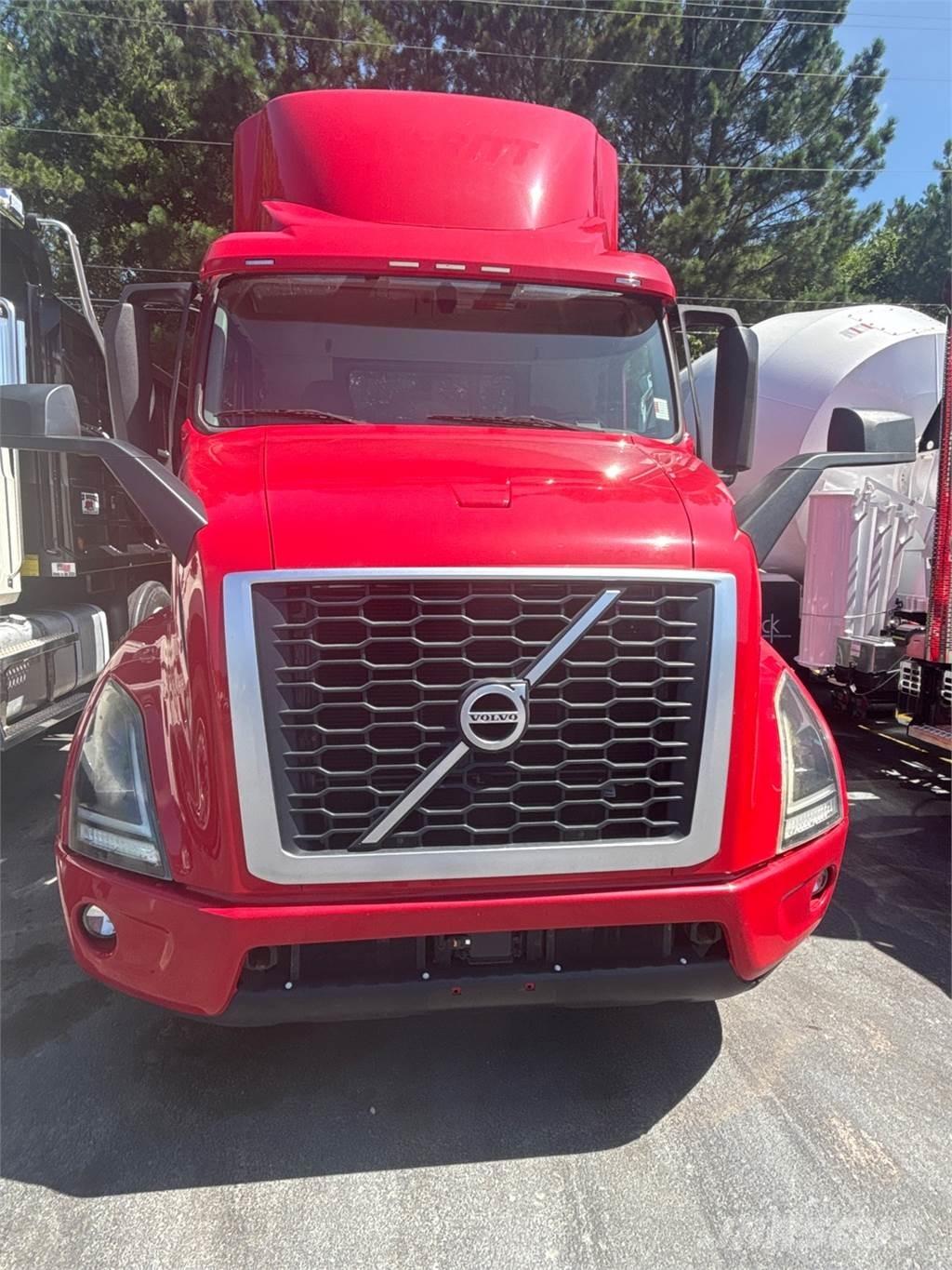 Volvo VNR64T300 Prime Movers