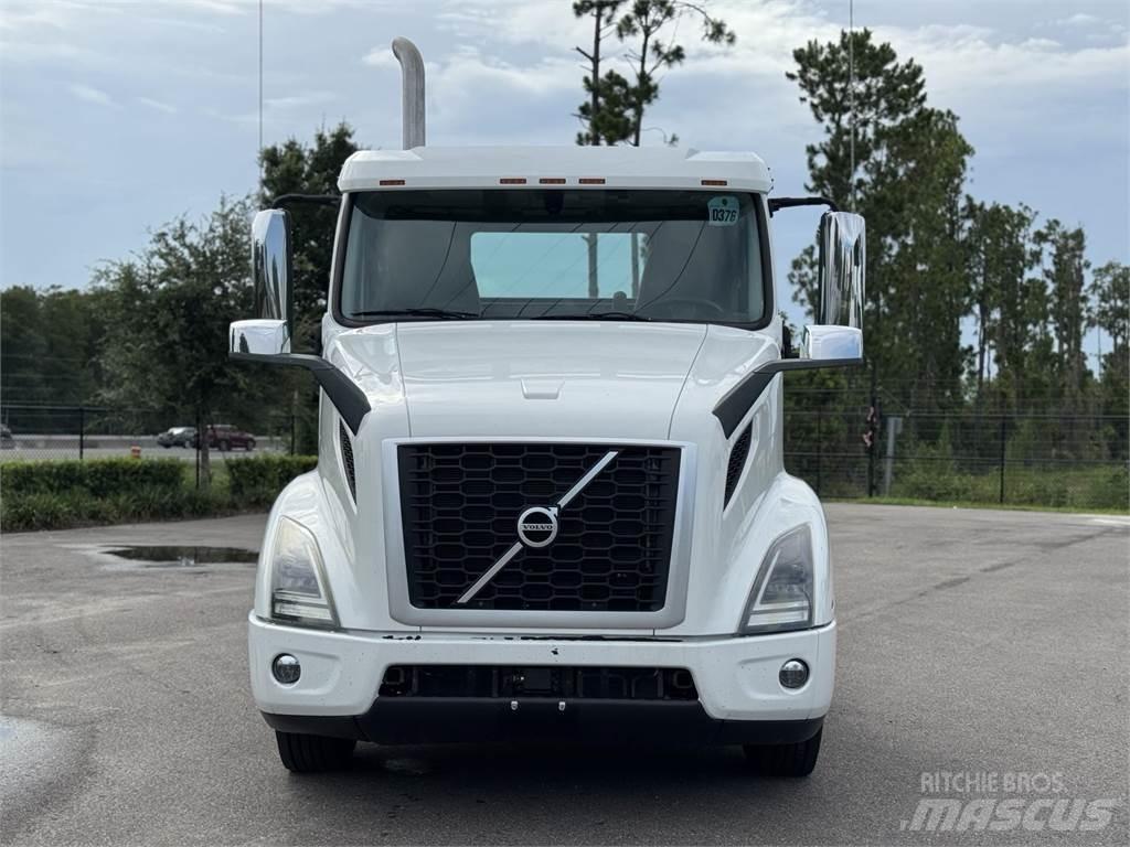 Volvo VNR64T300 Prime Movers