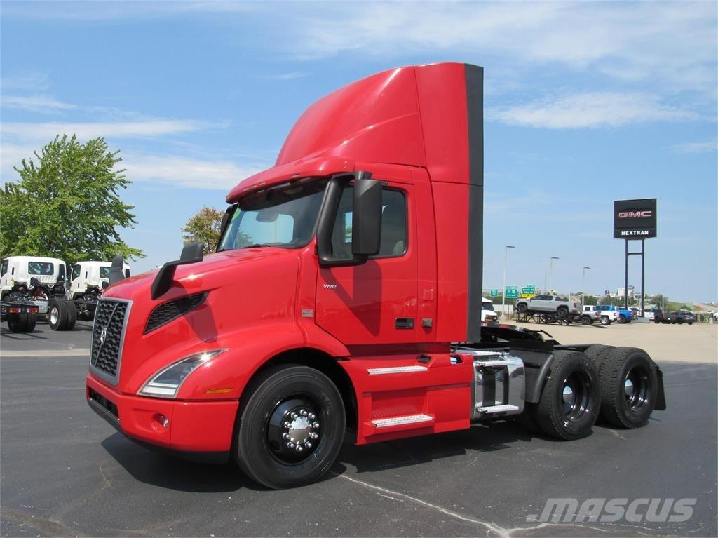 Volvo VNR64T300 Prime Movers