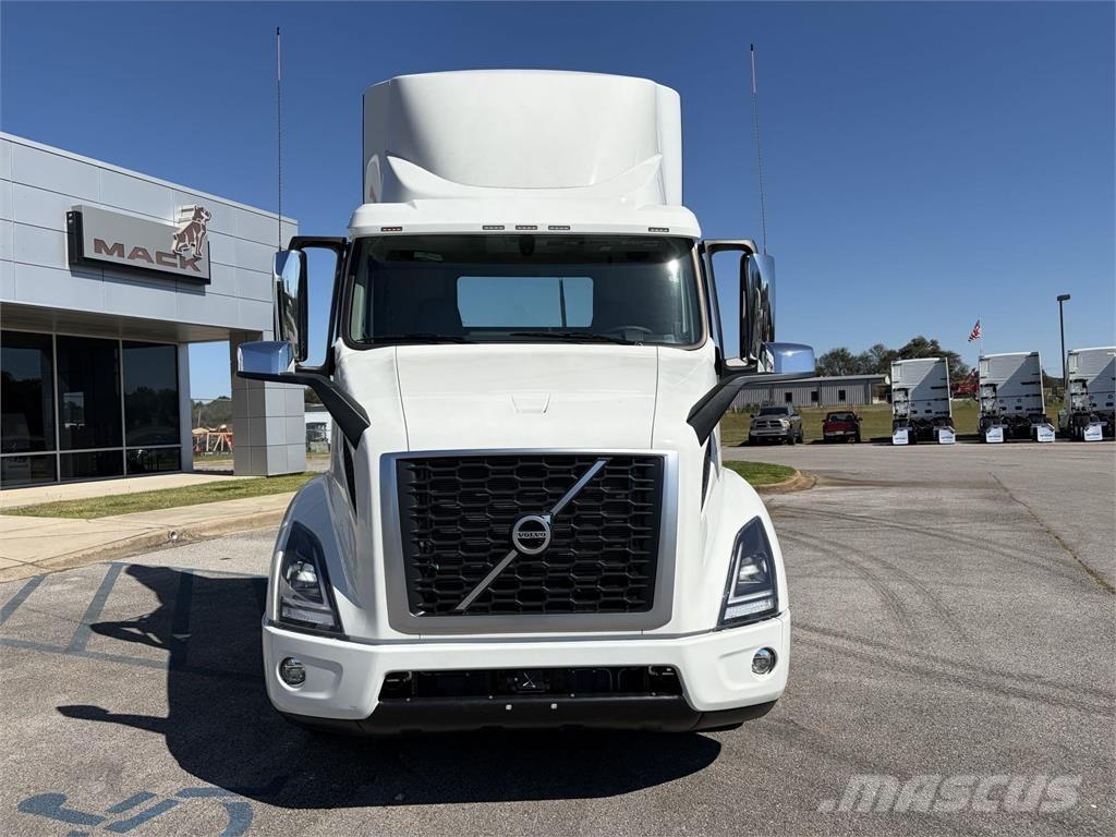 Volvo VNR64T300 Prime Movers