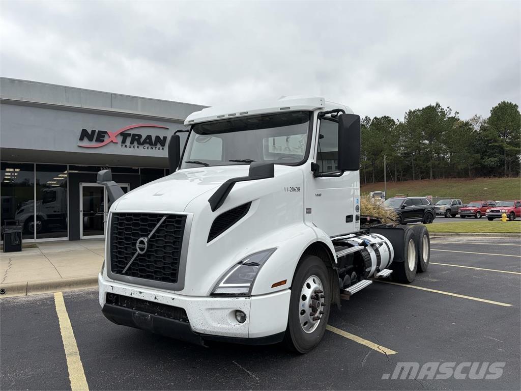 Volvo VNR64T300 Prime Movers